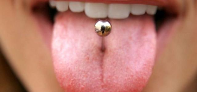 Piercing en lengua